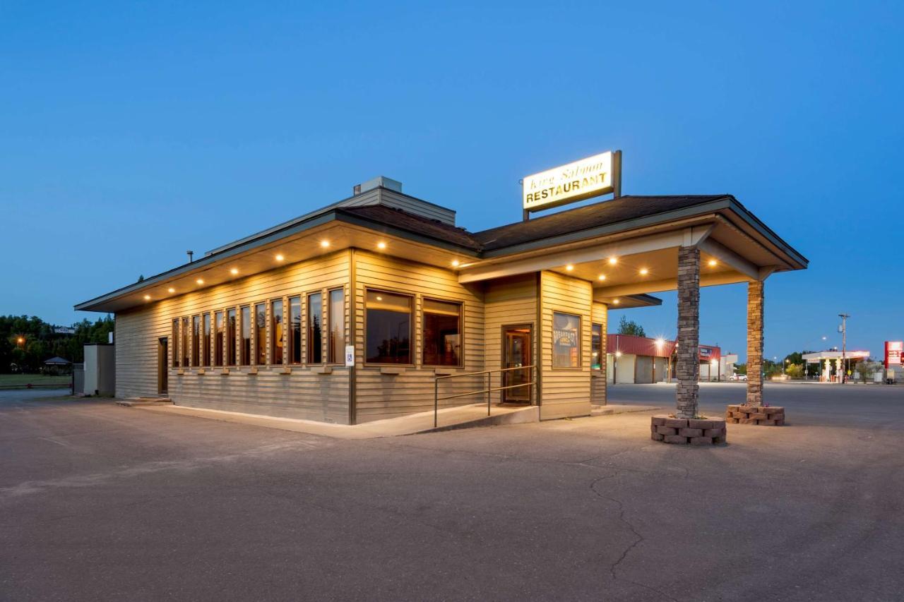Best Western King Salmon Inn ソルドトナ エクステリア 写真