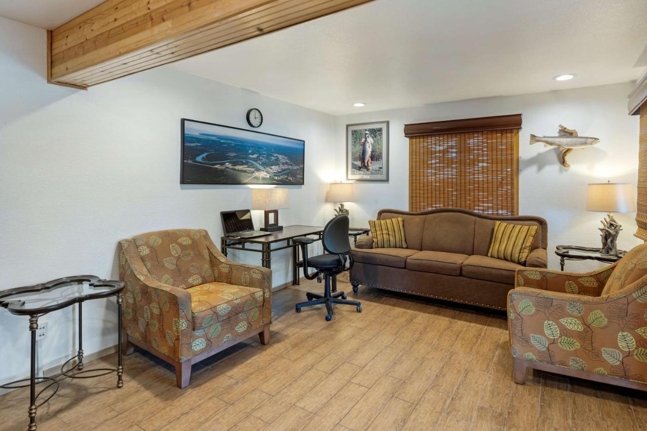 Best Western King Salmon Inn ソルドトナ エクステリア 写真