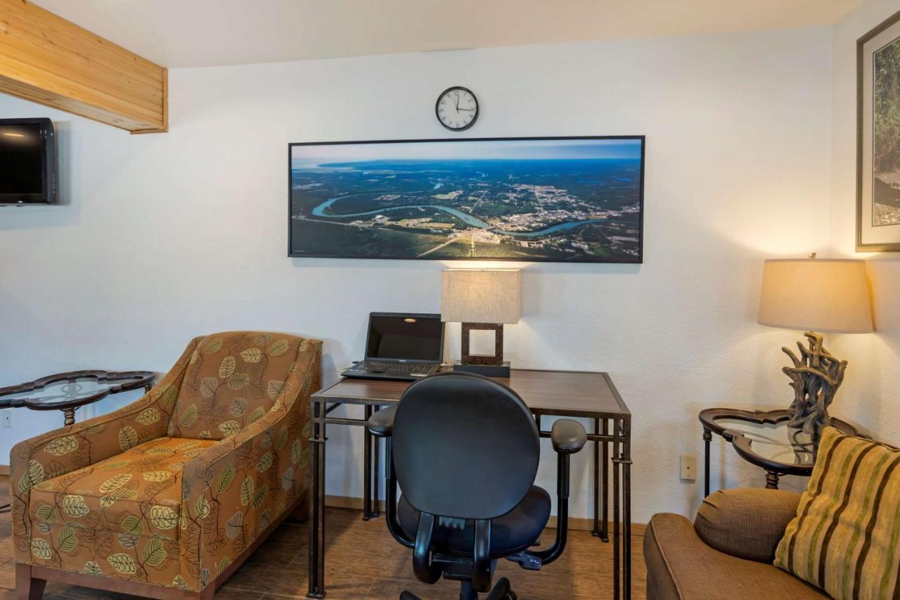 Best Western King Salmon Inn ソルドトナ エクステリア 写真