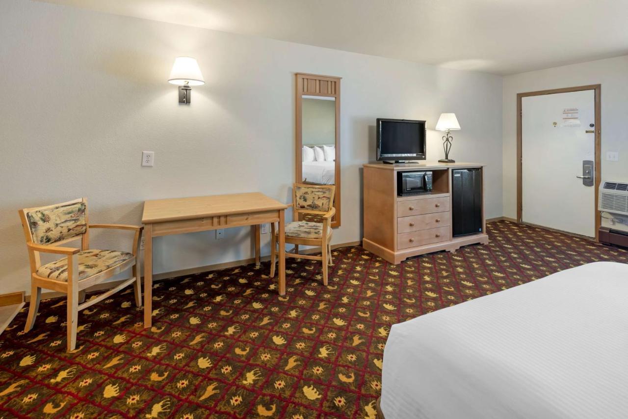 Best Western King Salmon Inn ソルドトナ エクステリア 写真