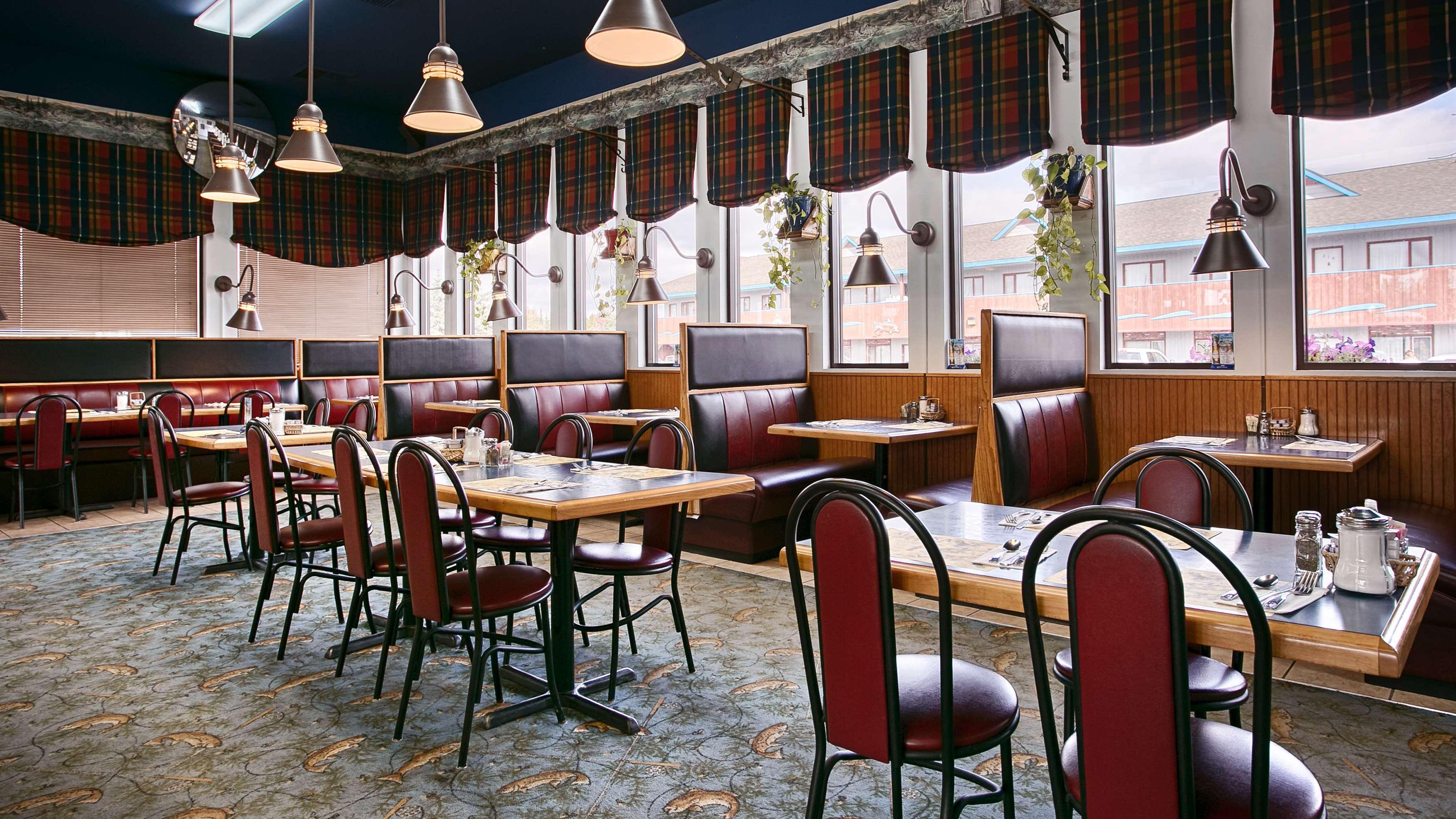 Best Western King Salmon Inn ソルドトナ エクステリア 写真